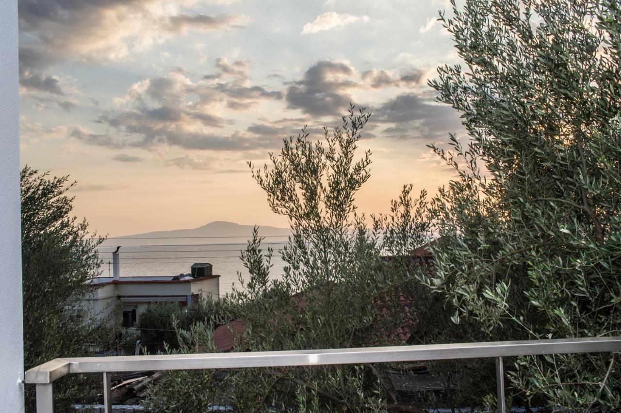 Nina'S Villa, Cosy Seaview Retreat Verga Dış mekan fotoğraf