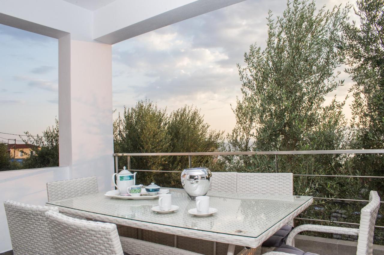 Nina'S Villa, Cosy Seaview Retreat Verga Dış mekan fotoğraf