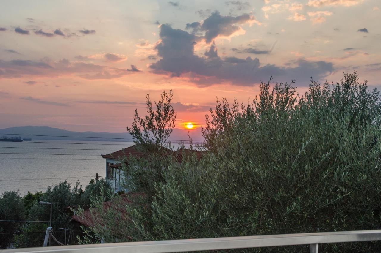 Nina'S Villa, Cosy Seaview Retreat Verga Dış mekan fotoğraf