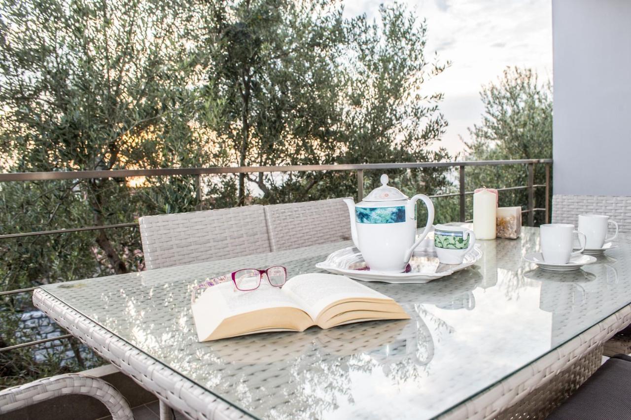 Nina'S Villa, Cosy Seaview Retreat Verga Dış mekan fotoğraf